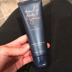 Monat moisture masque